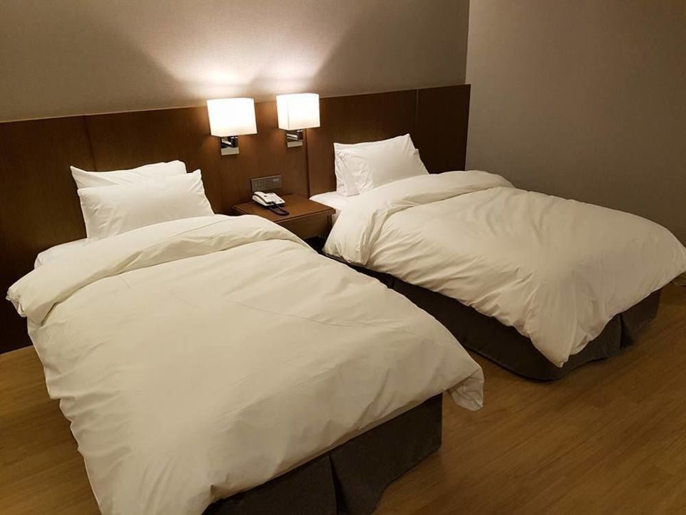 J Square Hotel And Wedding Csindzsu Kültér fotó