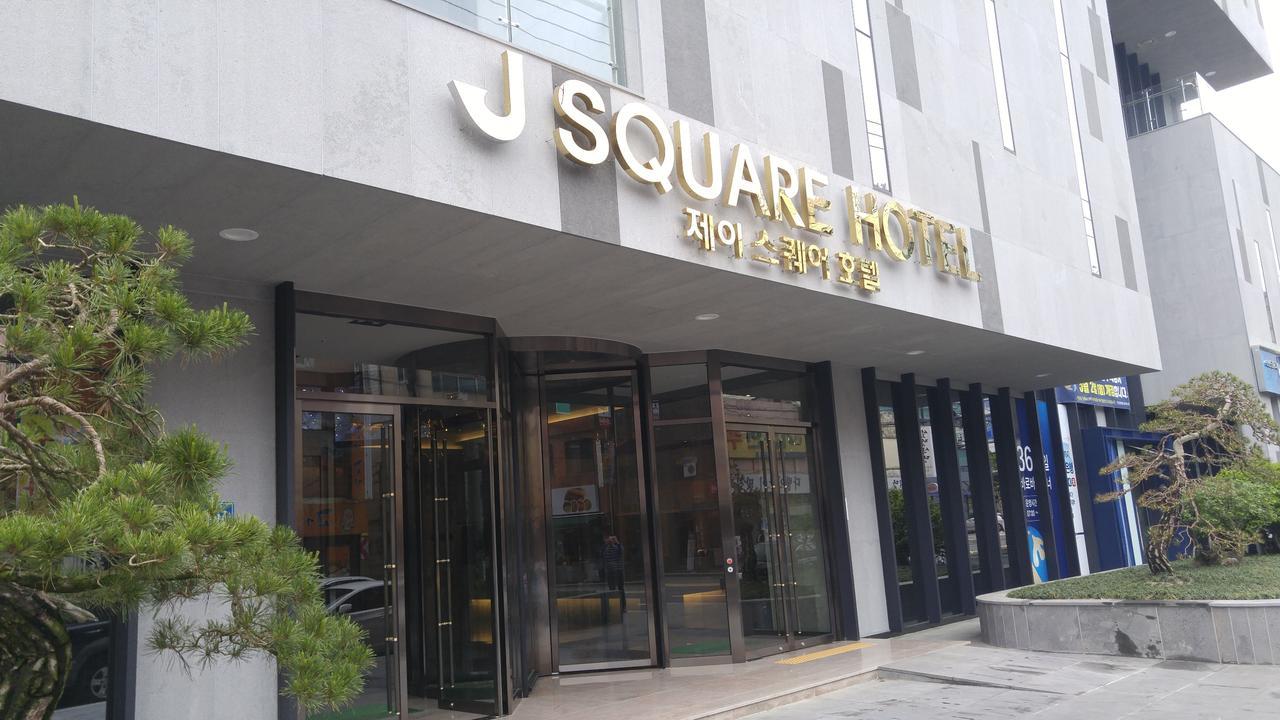 J Square Hotel And Wedding Csindzsu Kültér fotó