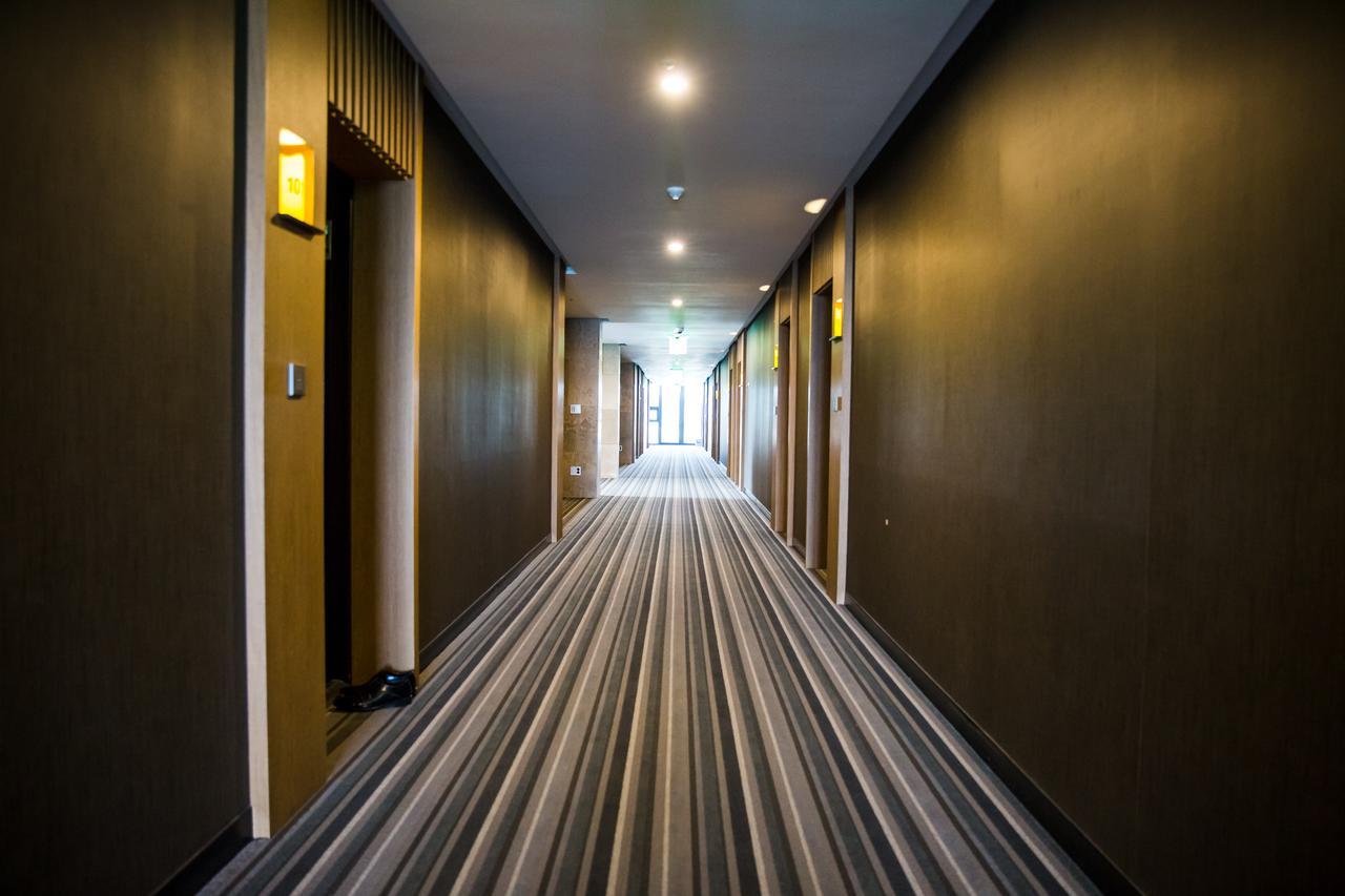 J Square Hotel And Wedding Csindzsu Kültér fotó