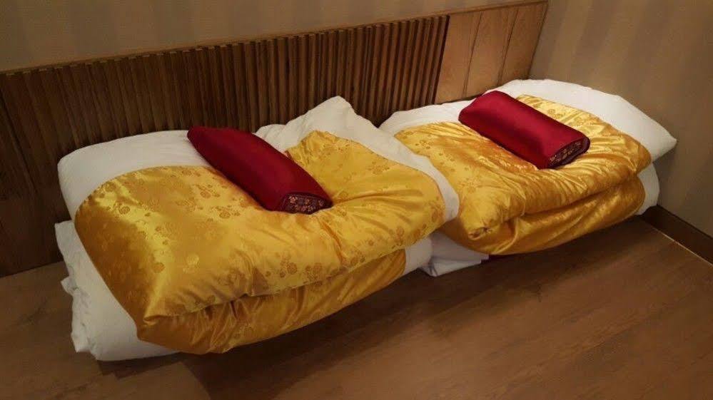 J Square Hotel And Wedding Csindzsu Kültér fotó