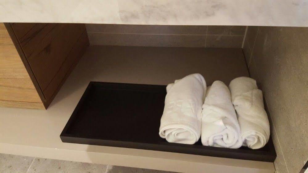 J Square Hotel And Wedding Csindzsu Kültér fotó